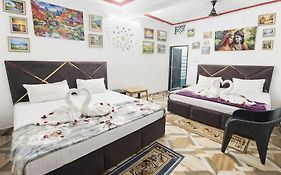 Janki Je Bhawan Homestay , Ayodhya - Step Away From Ram Temple